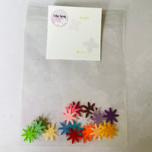 Load image into Gallery viewer, Mini Felt Daisy Flowers, Die Cut Felt Daisies
