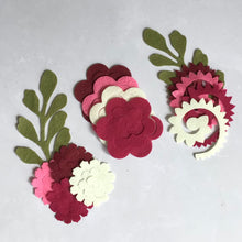 Load image into Gallery viewer, Pink Felt Flower Kit, Felt 3D flowers, Roll up felt flowers, Die cut felt flowers