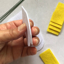 Load image into Gallery viewer, Felt Calla Lily, Felt die cut flowers, DIY Flower Kit