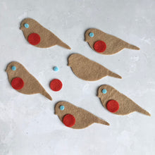 Load image into Gallery viewer, Small Felt Robins, Die Cut Felt Robins