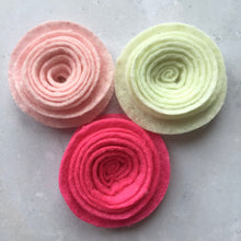 Load image into Gallery viewer, Pink Felt Ranunculus Flowers, Felt Die Cut Flowers