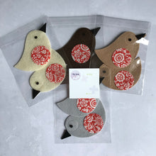 Load image into Gallery viewer, Felt Liberty Robin, Die Cut Felt Scandi Robin