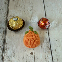 Load image into Gallery viewer, Thanksgiving Pumpkin, Halloween pumpkin, knitting pattern, Lindt Lindor cover, Ferrero Rocher favour, chocolate cosy, PDF, Instant download