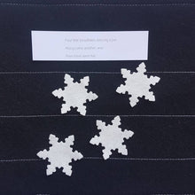 Load image into Gallery viewer, Five Little Snowflakes Game, Felt Board Set Accessories