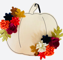 Load image into Gallery viewer, Autumn Felt Flower Kit, Felt 3D flowers, Roll up felt flowers, Die cut felt flowers