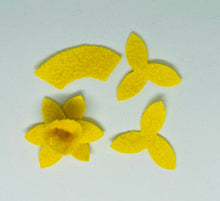 Load image into Gallery viewer, Felt Daffodil Flowers, Felt die cut flowers, DIY Flower Kit