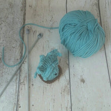 Load image into Gallery viewer, Statue of Liberty Knitting Pattern, PDF, Ferrero Rocher Chocolate Cover