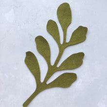 Load image into Gallery viewer, Small Felt Roses, 3D Roll Up Felt Die Cut Rose Flowers with Optional Leaves
