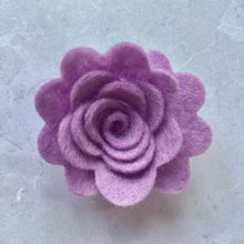 Load image into Gallery viewer, Small Felt Roses, 3D Roll Up Felt Die Cut Rose Flowers with Optional Leaves
