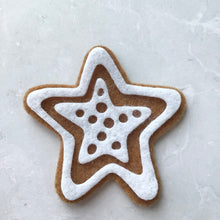Load image into Gallery viewer, 7 Felt Gingerbread &amp; Icing Cookies, Felt Christmas Cookie Ornament Kit
