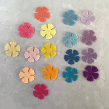 Load image into Gallery viewer, Mini Felt Flowers, Die Cut Embellishments, 2cm, 20 Pcs

