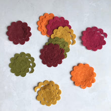 Load image into Gallery viewer, Autumn Felt Roses, Die cut felt flowers, 3D Roll Up flower
