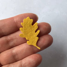 Load image into Gallery viewer, Small Felt Oak Leaves, Die cut oak leaves, Felt Autumn Leaves
