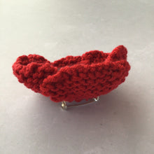 Load image into Gallery viewer, Red Poppy brooch, Red Flower Pin, Remembrance Day Brooch
