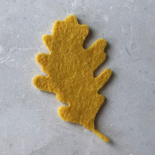 Load image into Gallery viewer, Small Felt Oak Leaves, Die cut oak leaves, Felt Autumn Leaves
