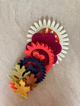 Load image into Gallery viewer, Autumn Felt Flower Kit, Felt 3D flowers, Roll up felt flowers, Die cut felt flowers
