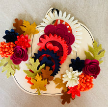 Load image into Gallery viewer, Autumn Felt Flower Kit, Felt 3D flowers, Roll up felt flowers, Die cut felt flowers
