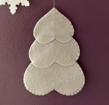 Load image into Gallery viewer, Sew Your Own Hanging Felt Christmas Scene Kit
